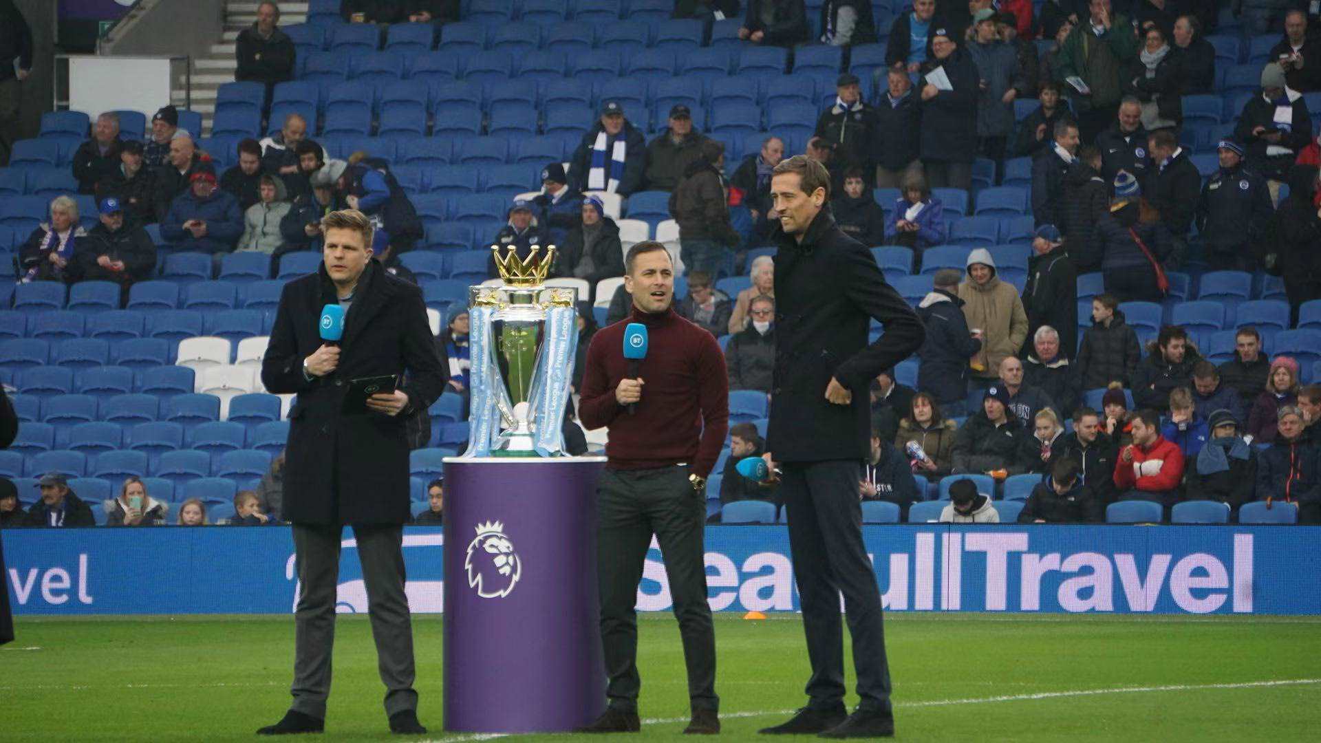 阵容变化而 阵容变化而